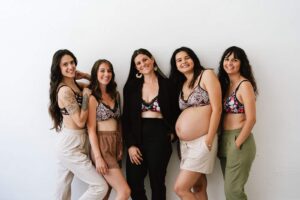 Adieu les fuites de lait avec le soutien-gorge d’allaitement absorbant